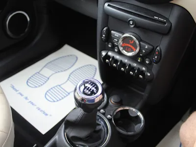 MINI Hatch 1.6D Cooper photo 12
