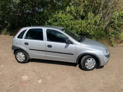 2003 Vauxhall Corsa GLS photo 2