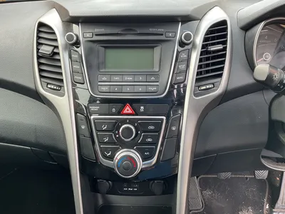 Hyundai i30 1.4 petrol. 2014 photo 5