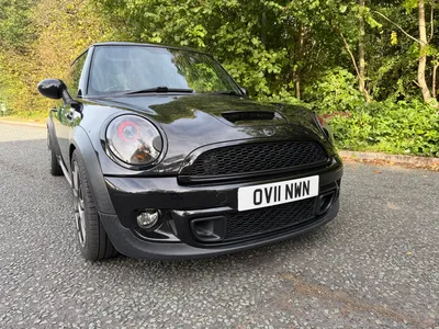 2011 MINI Hatch cooper s photo 1