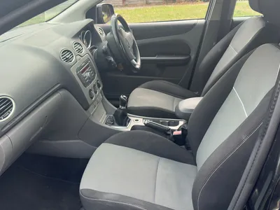 Ford Focus 1.6 Zetec photo 4