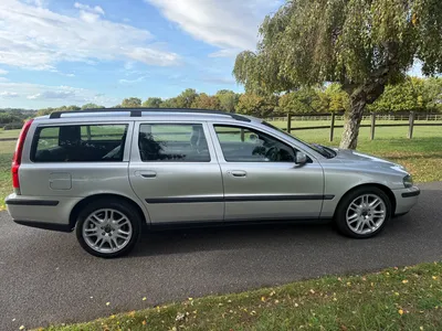 Volvo V70 SE 140 ESTATE AUTOMATIC photo 1