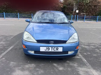 2001 Ford Focus photo 3