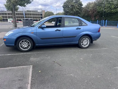 2001 Ford Focus photo 2