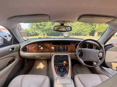 2000 Jaguar XKR photo 5