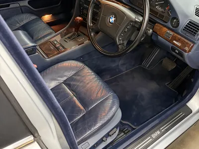 BMW E38 728i, 80k miles, rare options, all the jobs done! photo 3