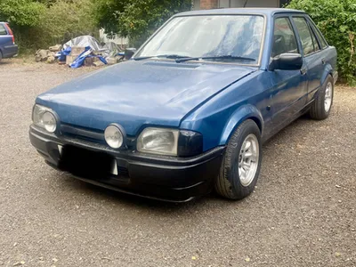 1986 Ford Escort photo 1