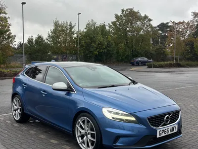 2017 Volvo V40 D4