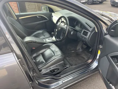 Volvo V70 2.5T photo 5