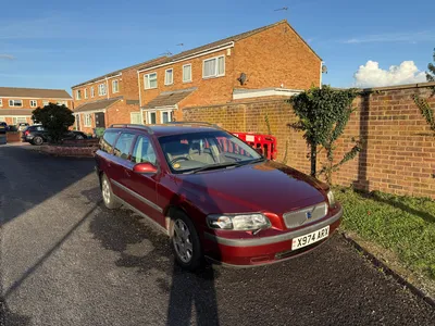 Volvo V70 T5 photo 2