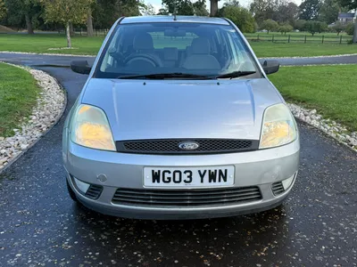 Ford Fiesta photo 5