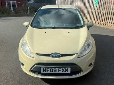 2009 Ford Fiesta photo 2