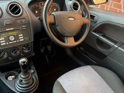 2006 Ford Fiesta photo 5