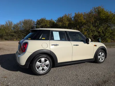 2017 MINI Hatch Cooper 1.5L Petrol For a Caring Non-Smoking Home photo 5