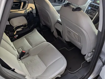 Land Rover Discovery Sport TD4 SE **7 SEATER** photo 4